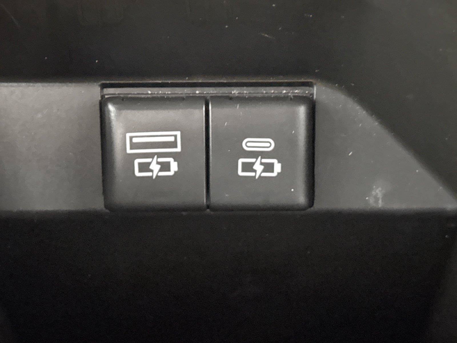 Certified 2023 Toyota Camry SE FWD image 30