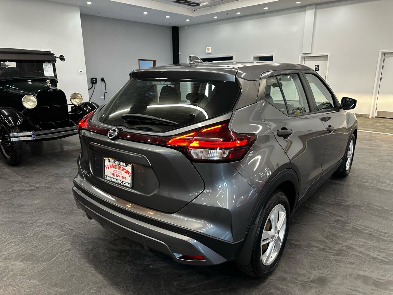Used 2021 Nissan Kicks S FWD image 5
