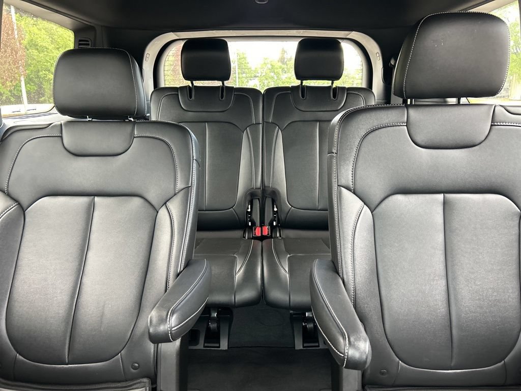 Certified 2024 Jeep Grand Cherokee L Limited RWD image 13