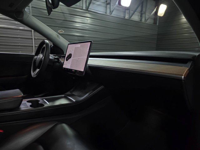 Used 2021 Tesla Model Y Performance image 12