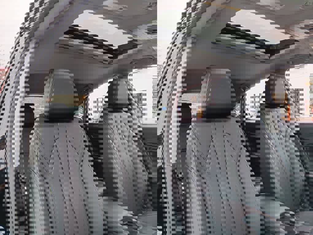 Used 2025 Acura Integra image 11