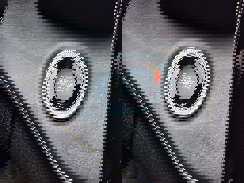 Used 2025 Jeep Grand Cherokee L Limited w/ Black Appearance Package image 8