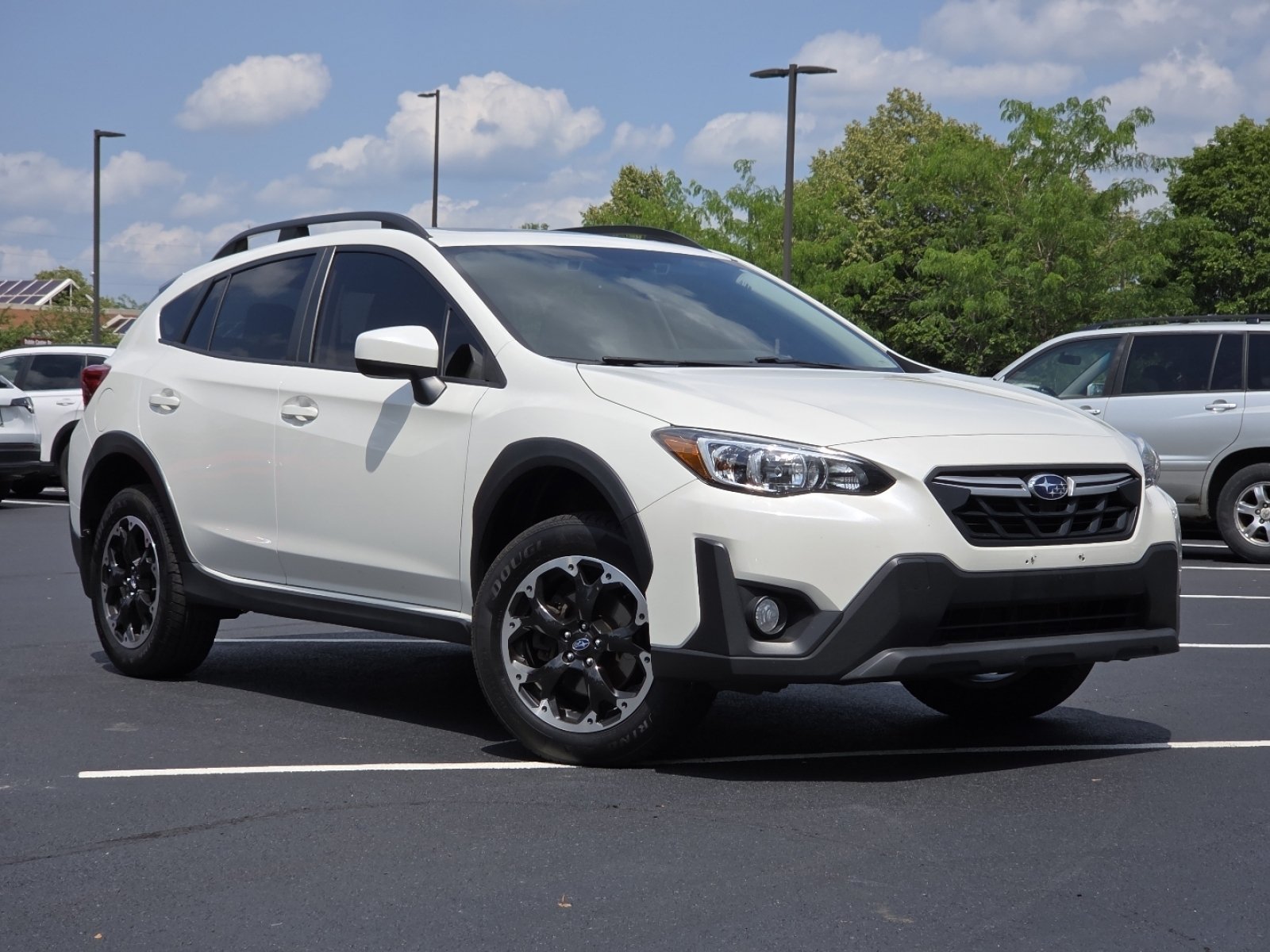 Used 2022 Subaru Crosstrek 2.0i Premium w/ Moonroof Package AWD/4WD image 2