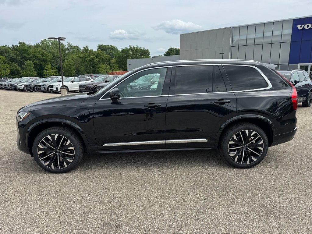 New 2026 Volvo XC90 T8 Plus w/ Protection Package Premier AWD/4WD image 2