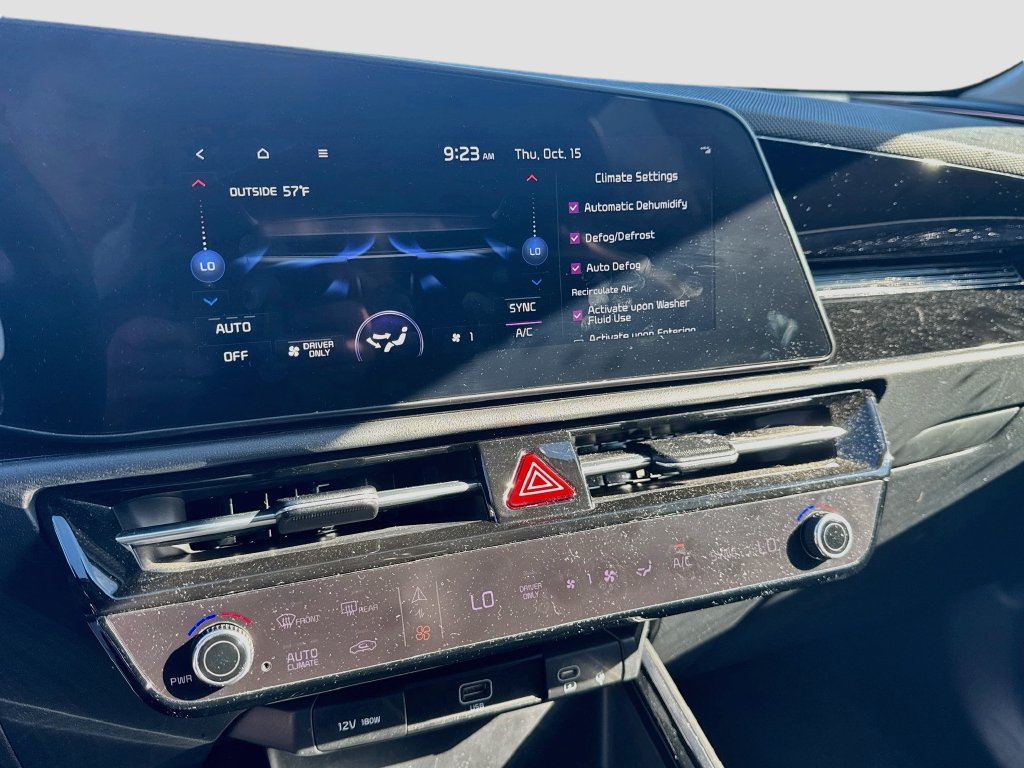 Certified 2023 Kia Niro EX FWD image 19