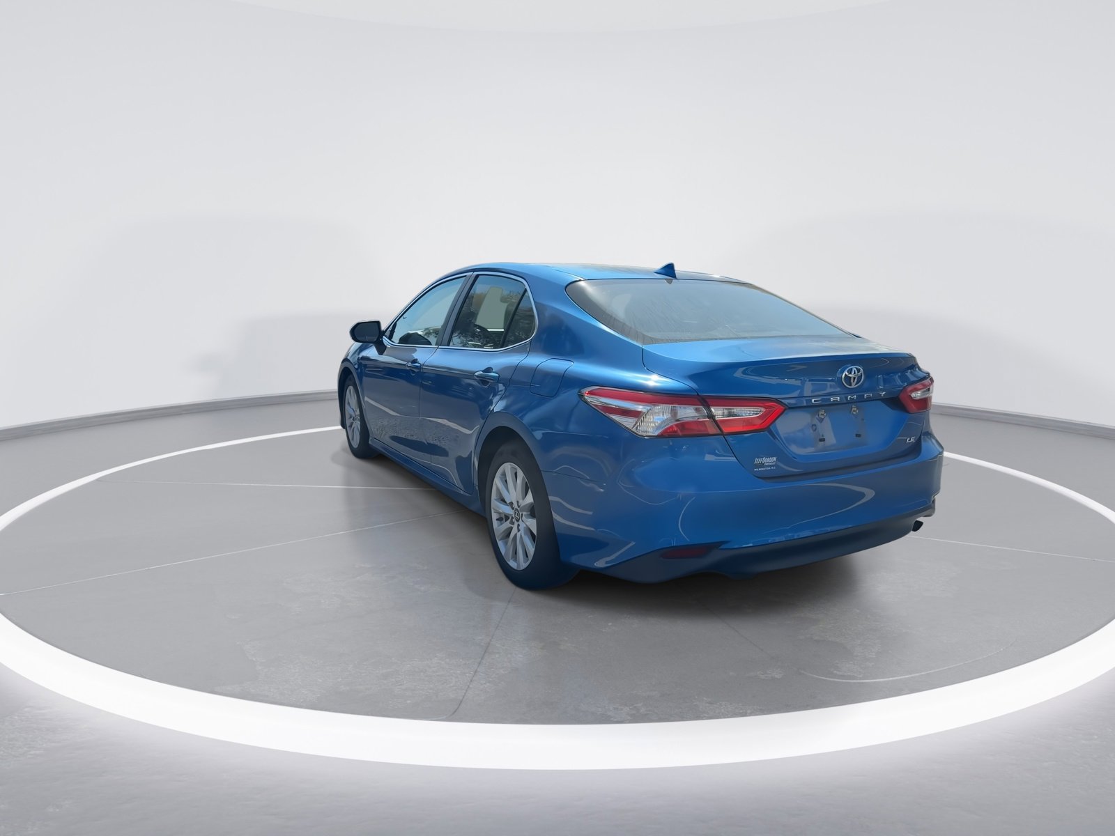 Used 2019 Toyota Camry LE image 7