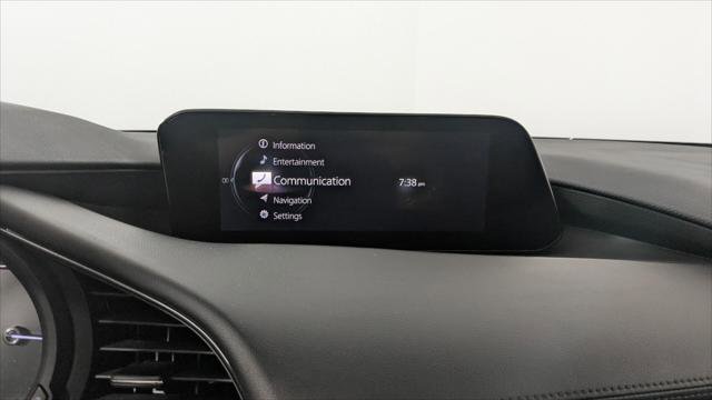 Used 2022 MAZDA MAZDA3 s image 32