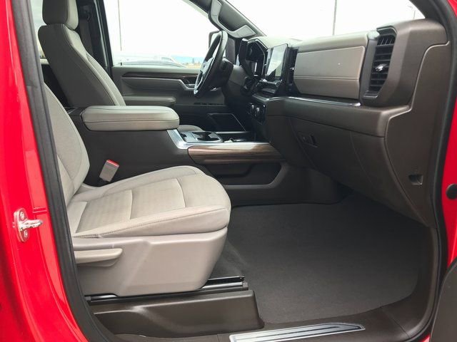 Used 2024 Chevrolet Silverado 3500 LT w/ Convenience Package image 14