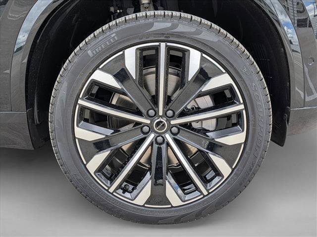 New 2026 Volvo XC90 B5 Plus w/ Protection Package AWD/4WD image 10