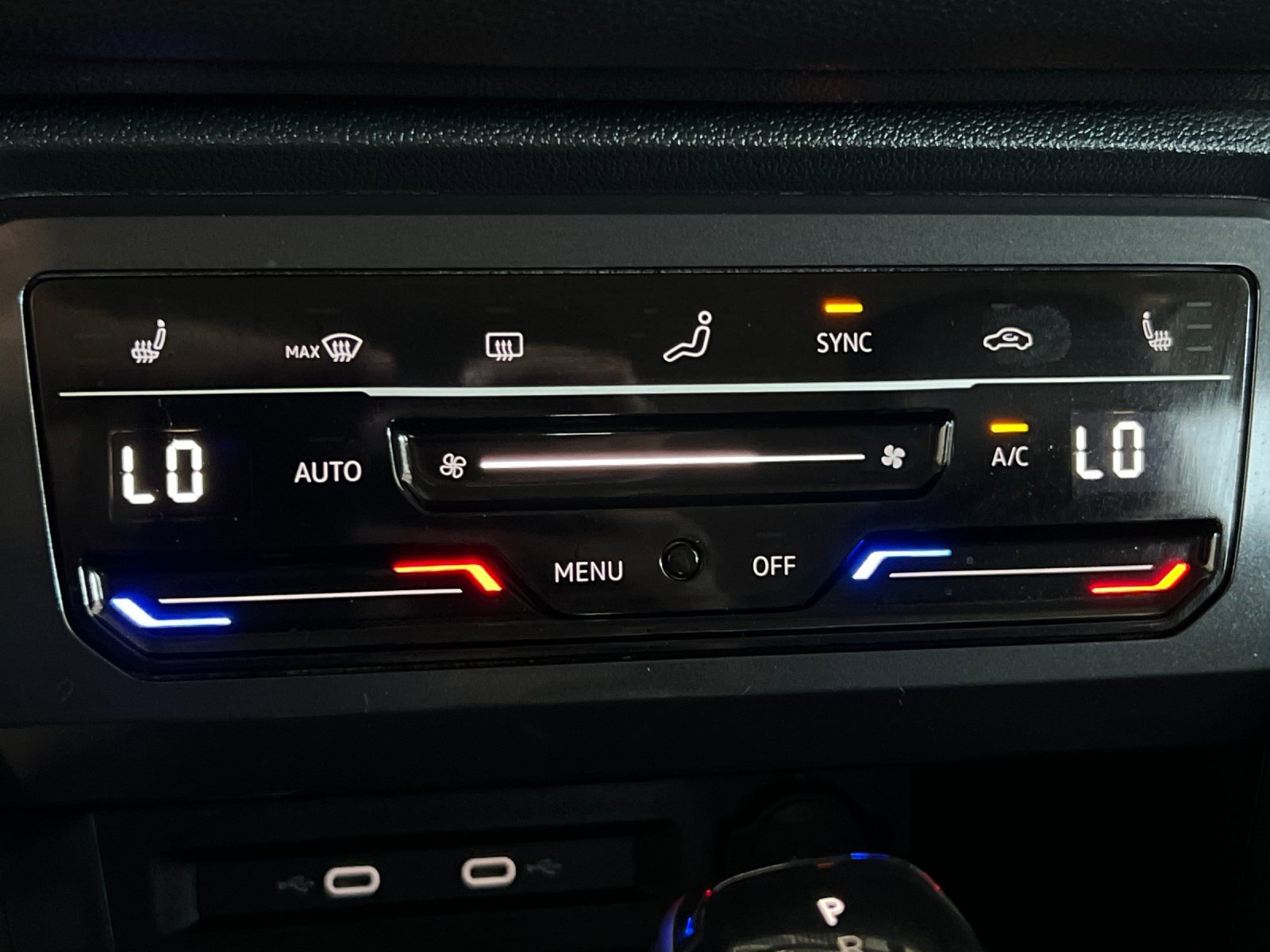 Used 2022 Volkswagen Tiguan SE image 20