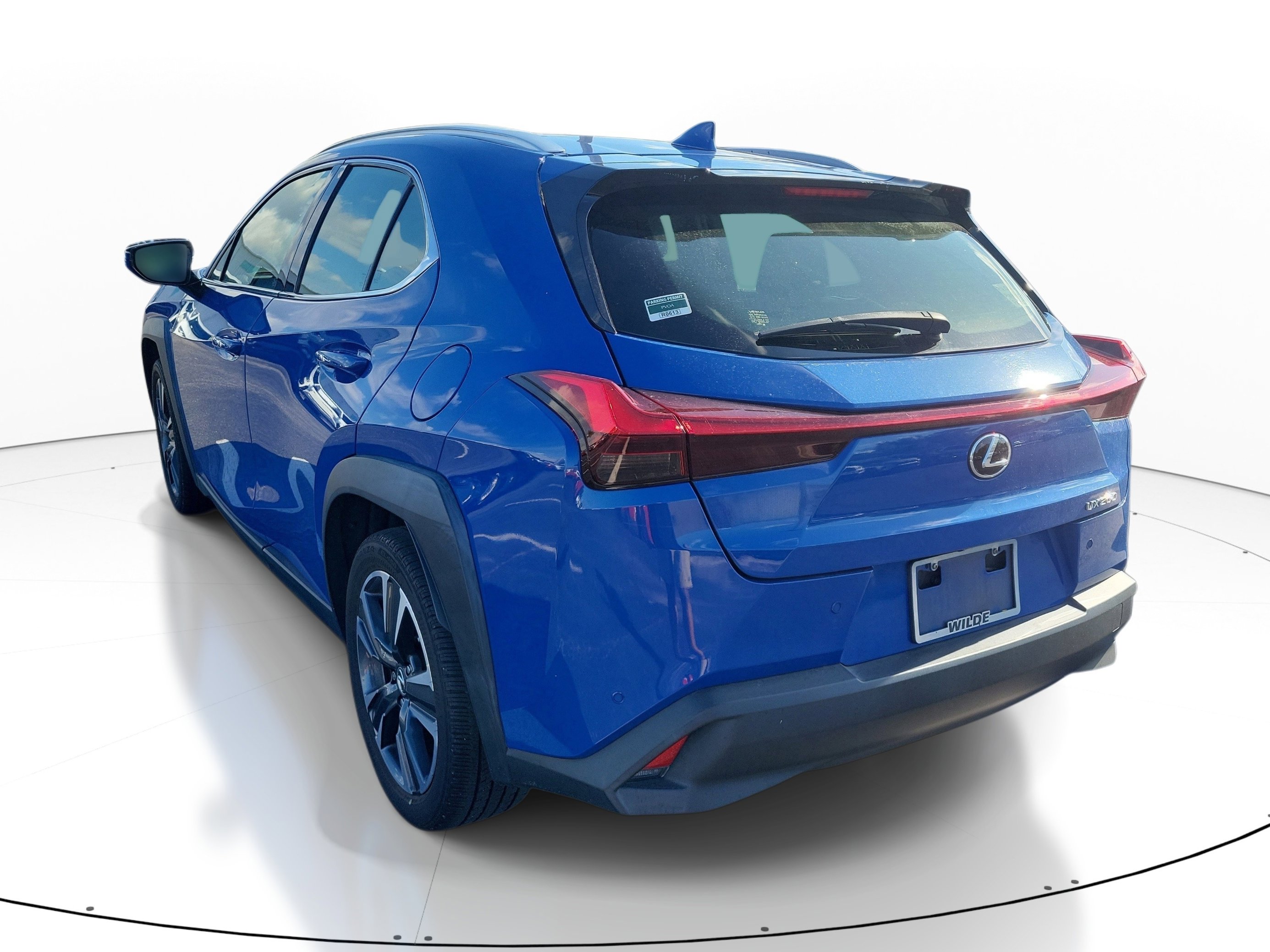 Used 2022 Lexus UX 200 w/ Accessory Package (Z2) FWD image 4