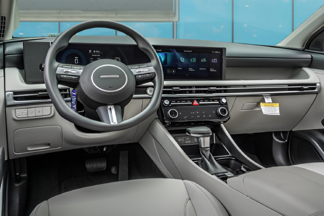 New 2026 Hyundai Tucson SEL Plus FWD image 11