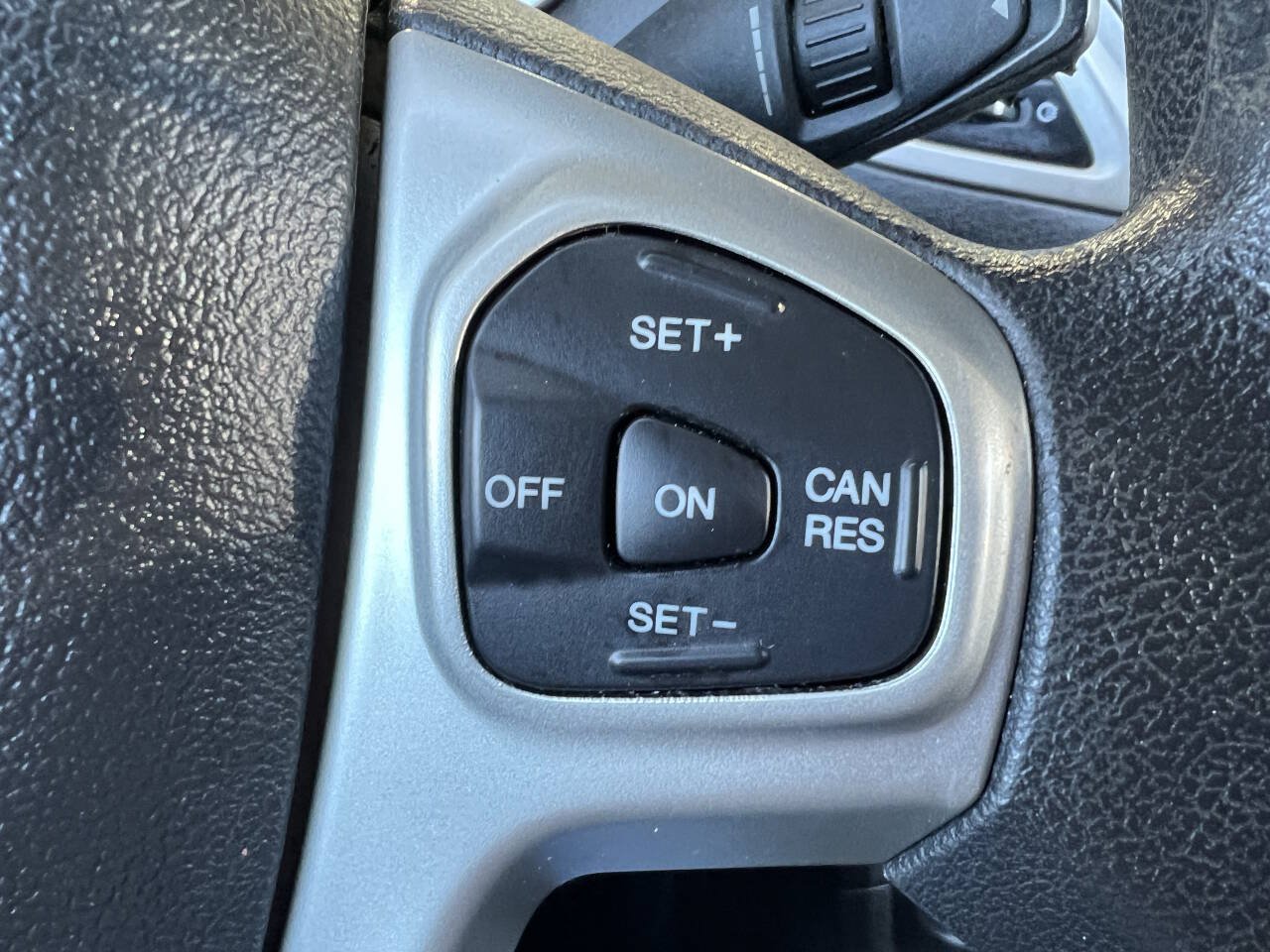 Used 2012 Ford Fiesta SE FWD image 17