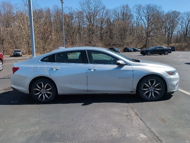 Used 2018 Chevrolet Malibu LT image 3