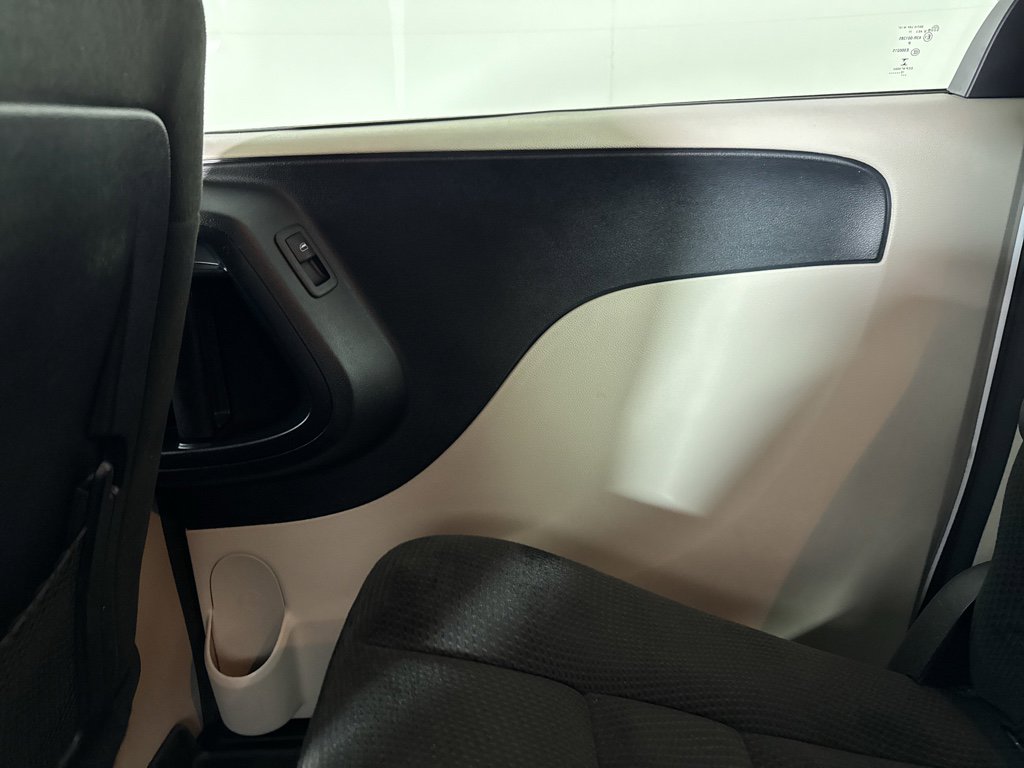 Used 2016 Dodge Grand Caravan SE w/ Quick Order Package 29E SE image 27