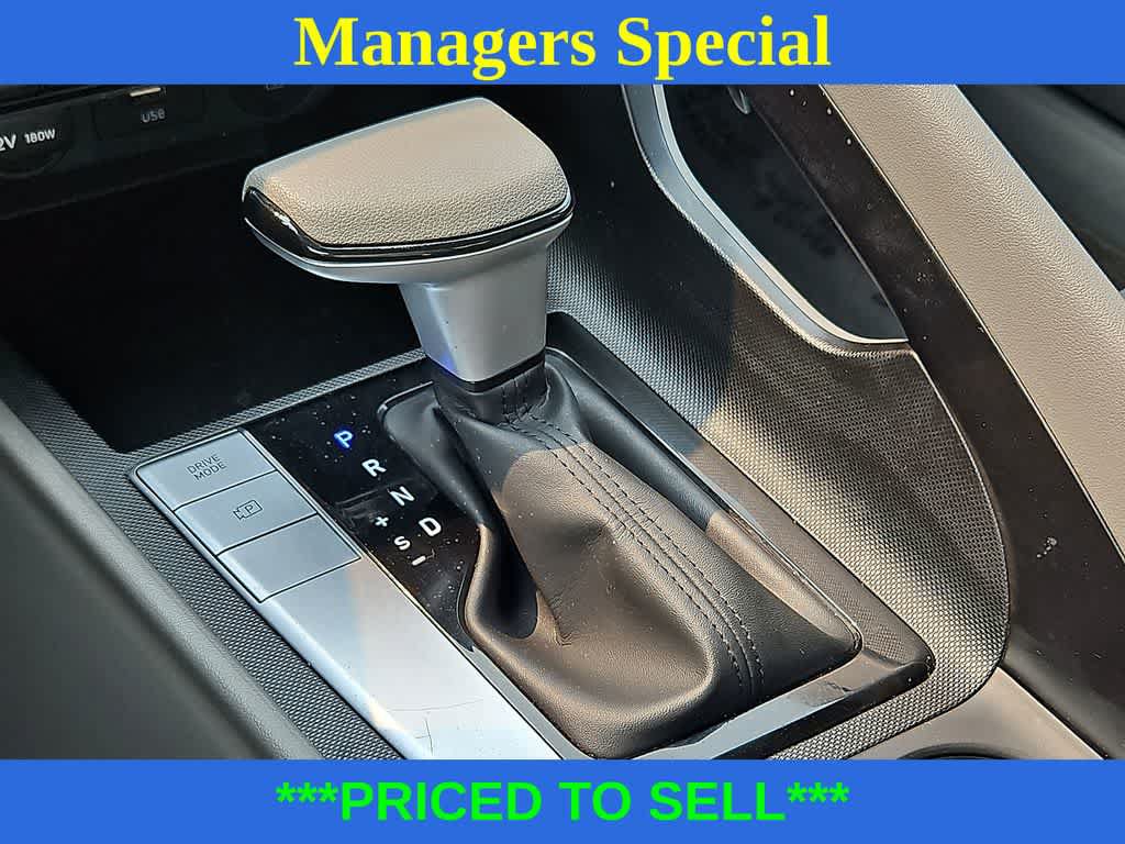 Used 2024 Hyundai Elantra SEL FWD image 13