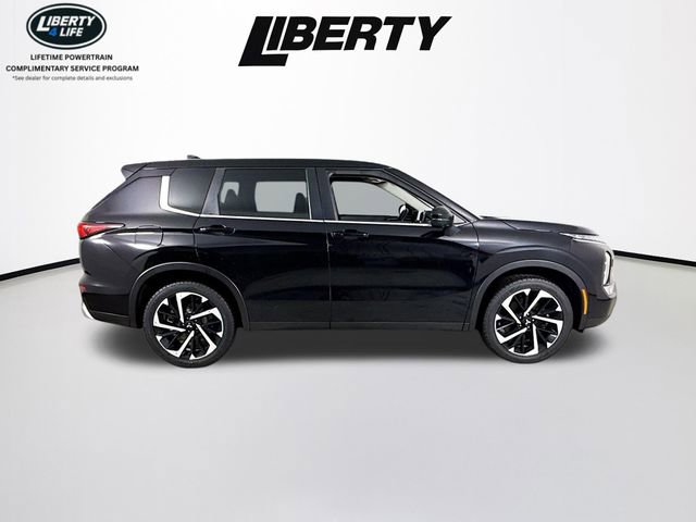 Used 2023 Mitsubishi Outlander SE image 8