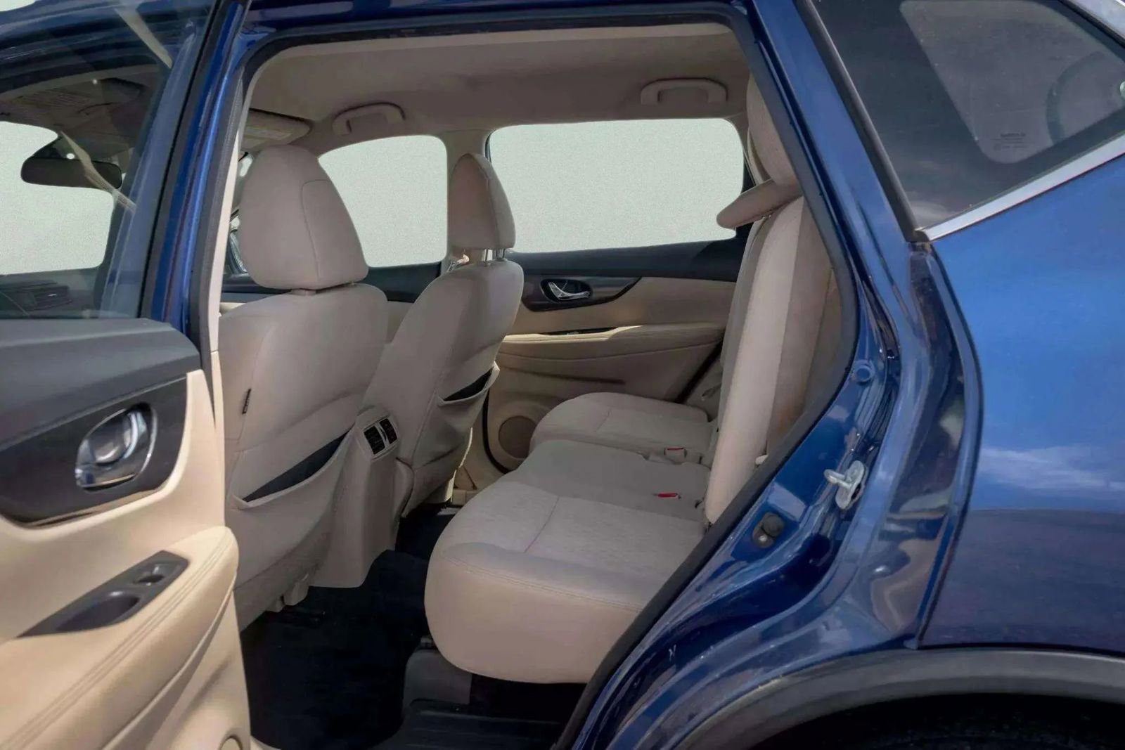 Used 2017 Nissan Rogue S image 12