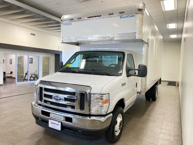 Certified 2023 Ford E-450 and Econoline 450 Super Duty w/ Power Windows & Locks Group RWD image 4