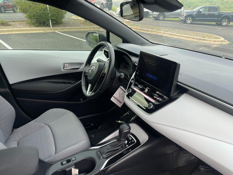 Used 2026 Toyota Corolla SE FWD image 9