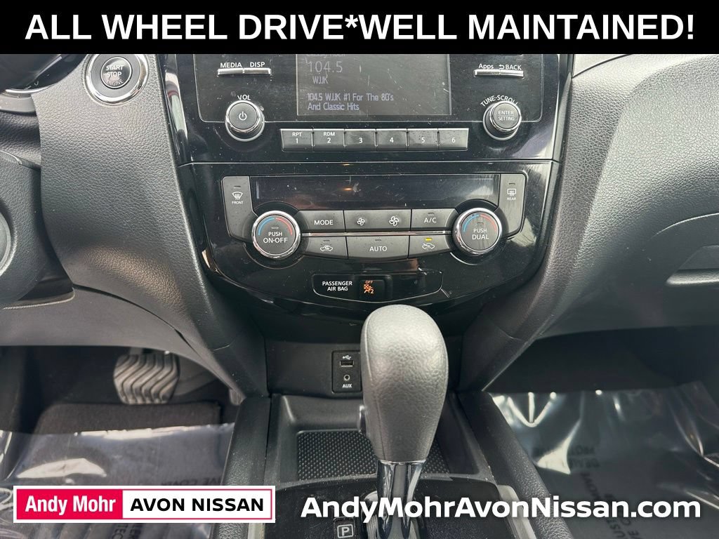 Used 2016 Nissan Rogue SV AWD/4WD image 21