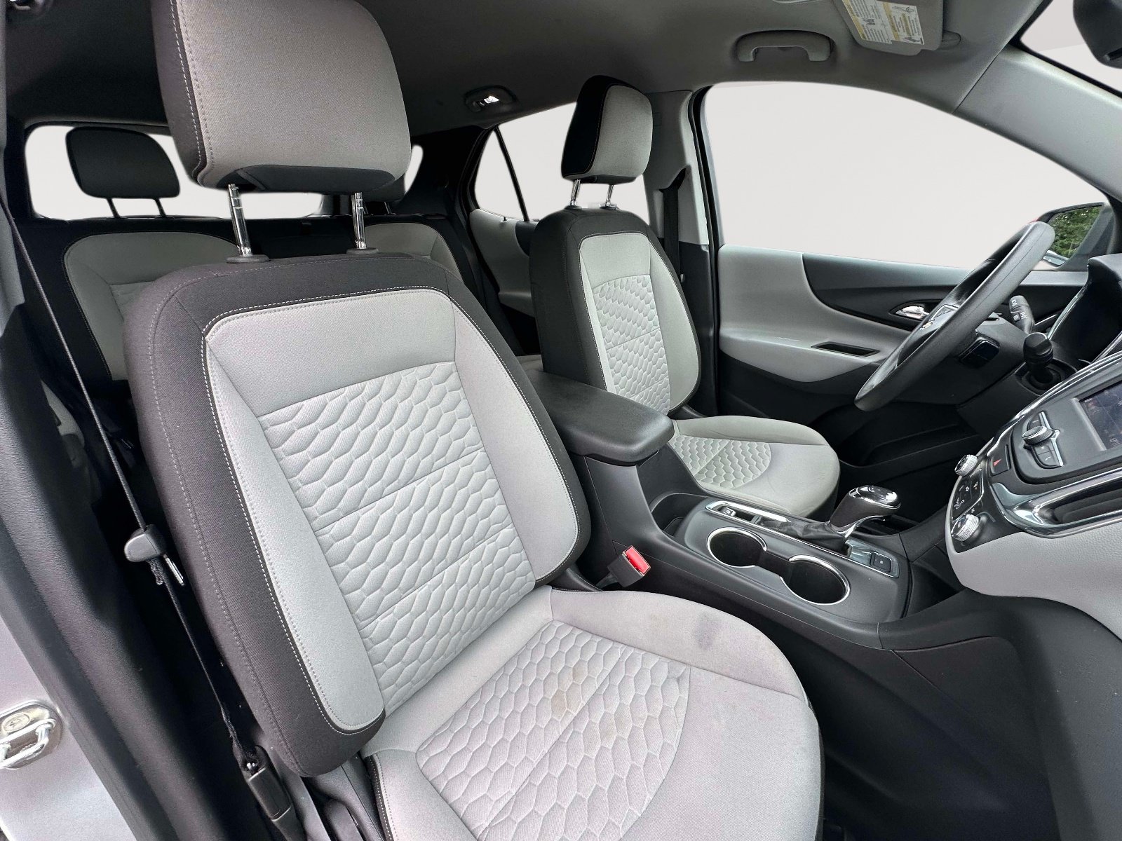 Used 2020 Chevrolet Equinox LS w/ LS Convenience Package AWD/4WD image 26