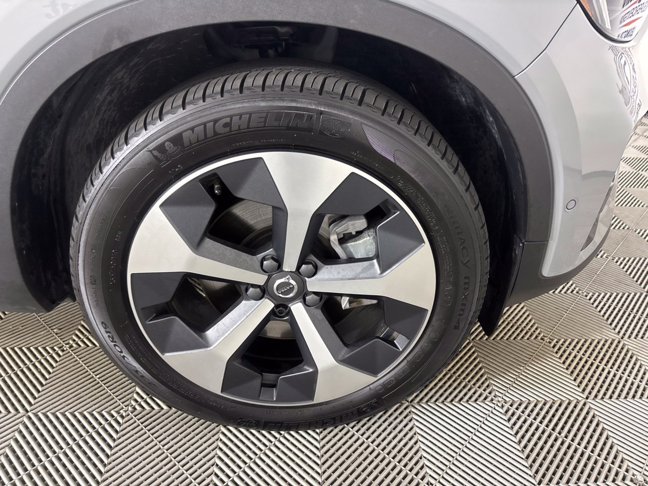 Used 2026 Volvo XC40 B5 Plus AWD/4WD image 36