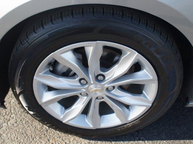 Used 2024 Chevrolet Malibu LT image 25