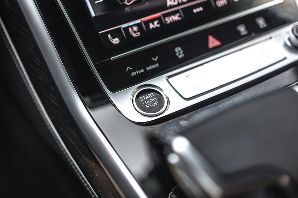 Used 2025 Audi Q8 Premium Plus AWD/4WD image 14