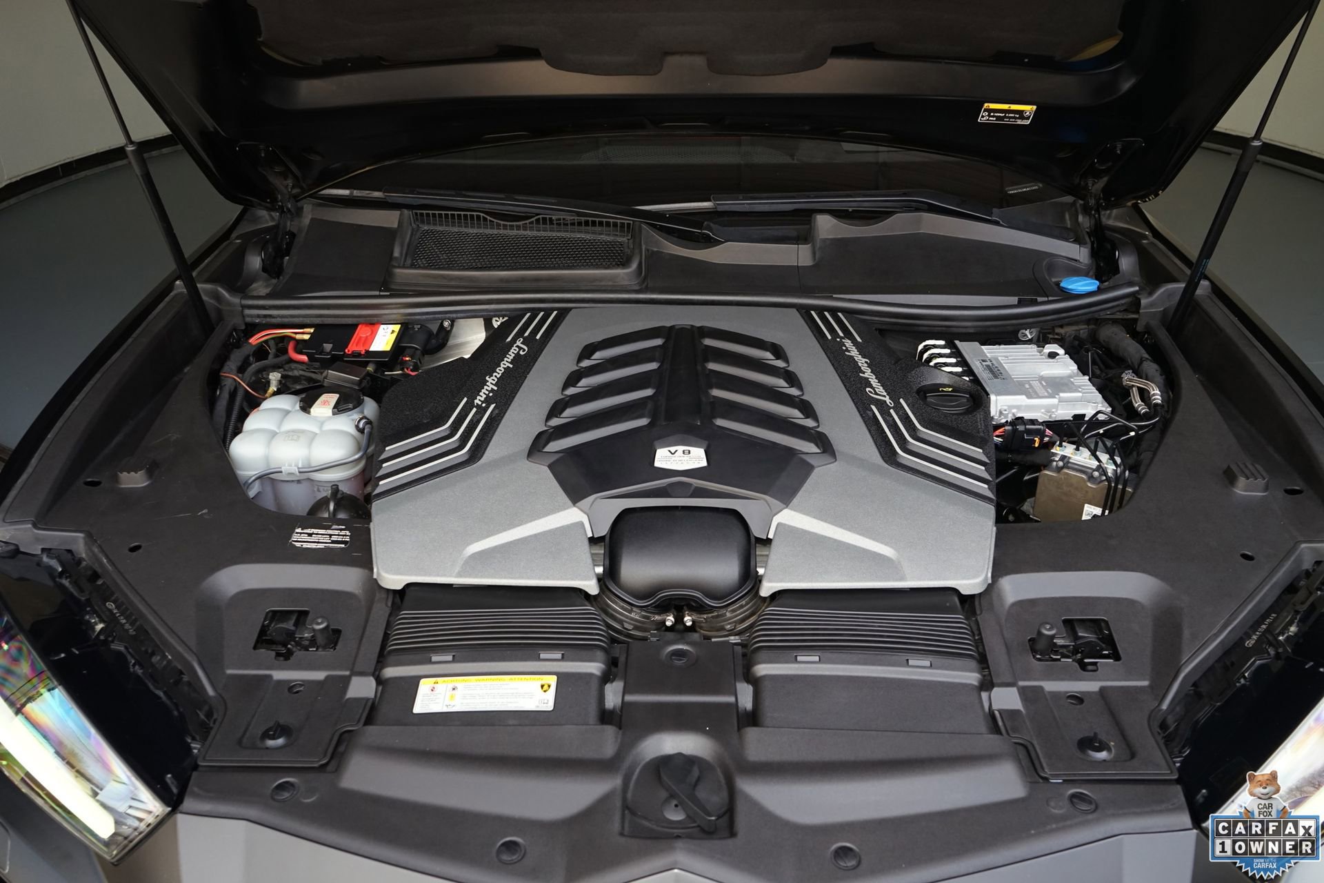 Used 2021 Lamborghini Urus image 34