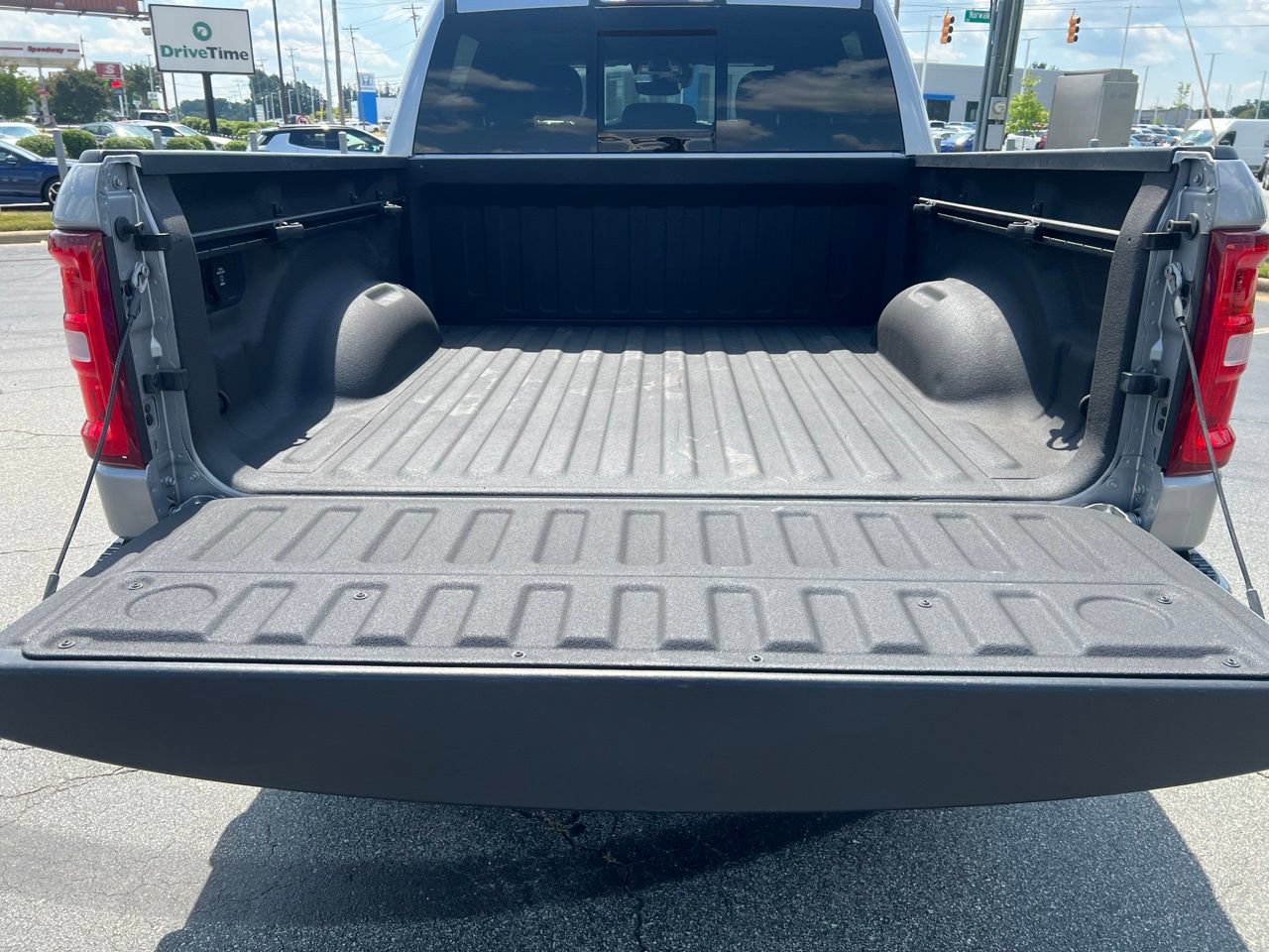 Used 2025 RAM 1500 Big Horn AWD/4WD image 15