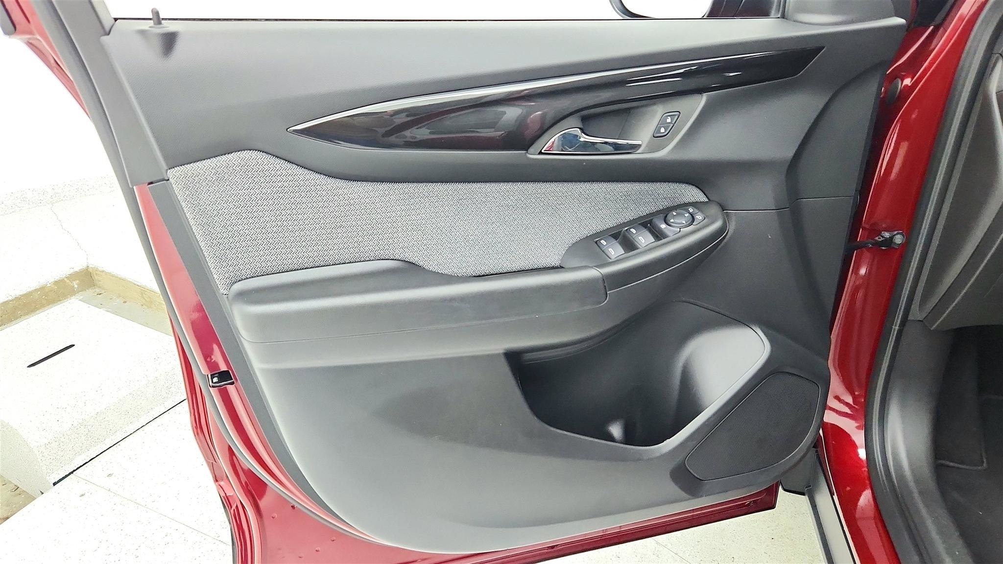 Used 2025 Chevrolet TrailBlazer LT image 38