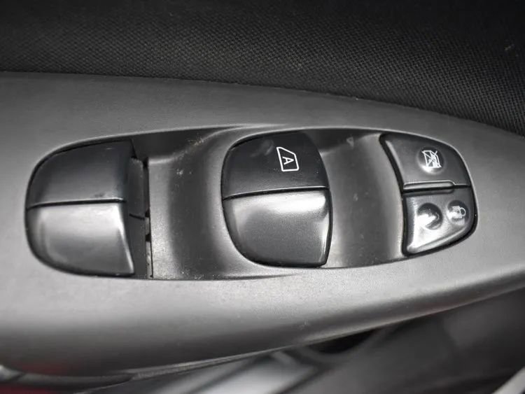 Used 2019 Nissan Sentra SV image 20