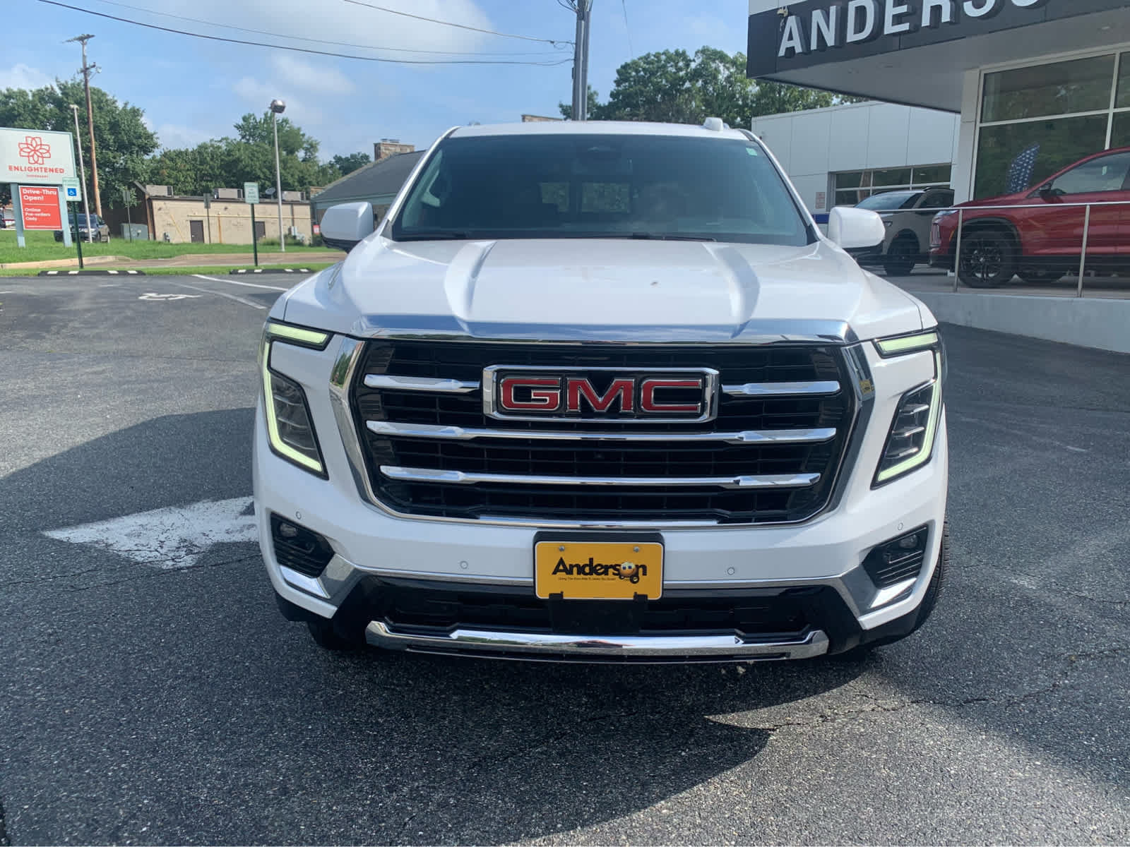 Used 2025 GMC Yukon Elevation AWD/4WD image 2