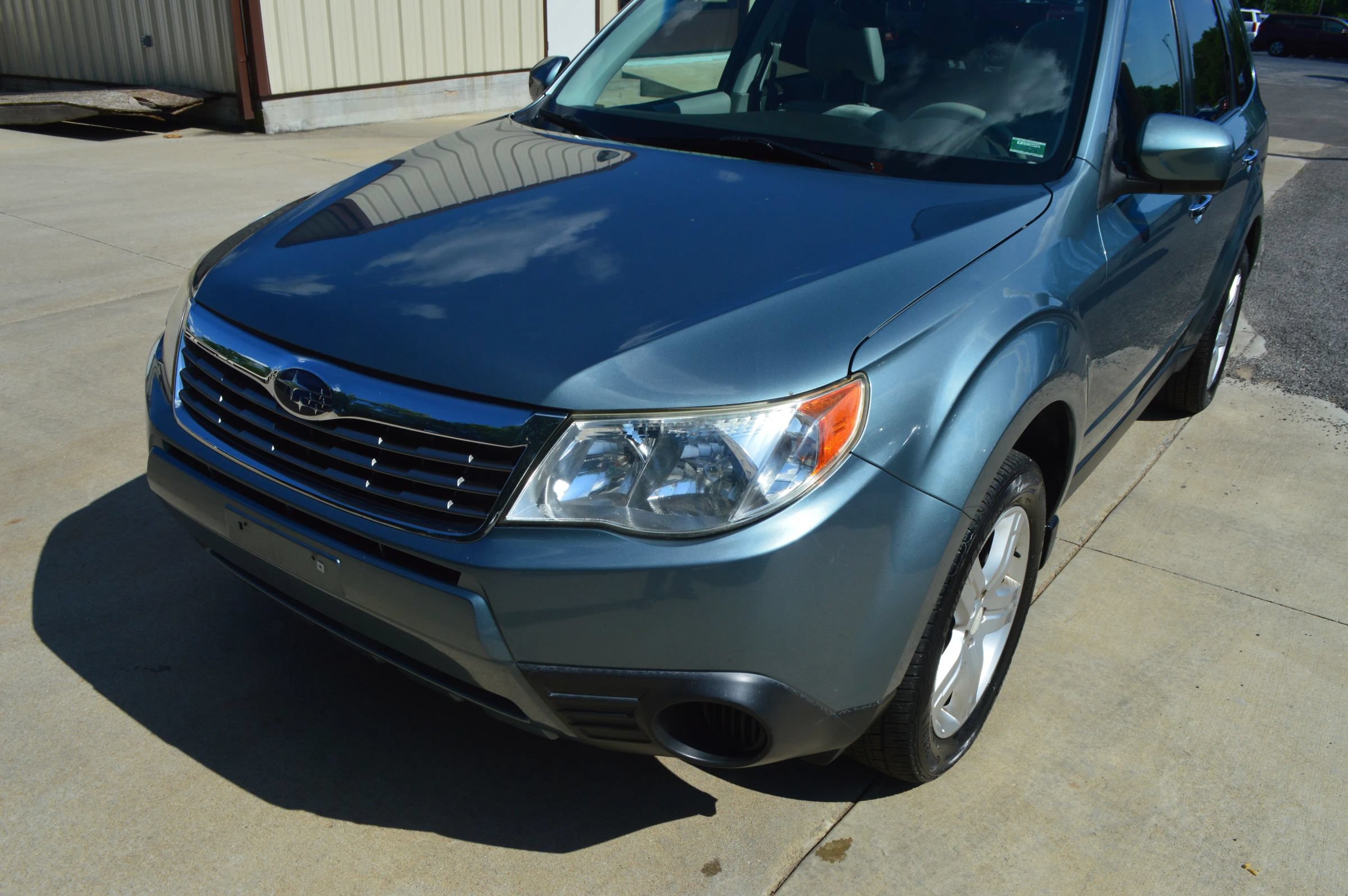 Used 2010 Subaru Forester 2.5X Premium AWD/4WD image 3