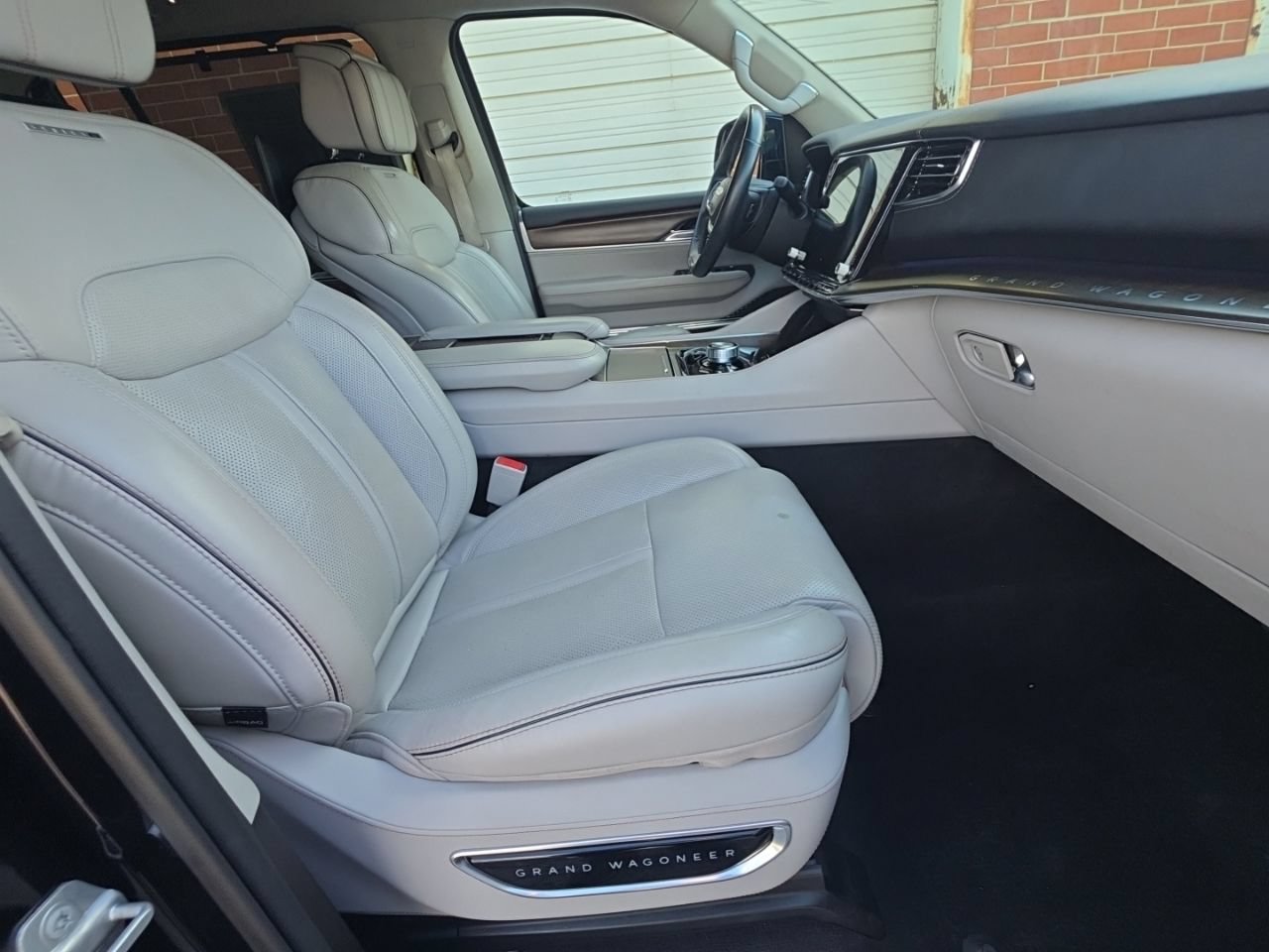 Used 2022 Jeep Grand Wagoneer Series II w/ Convenience Group III AWD/4WD image 27