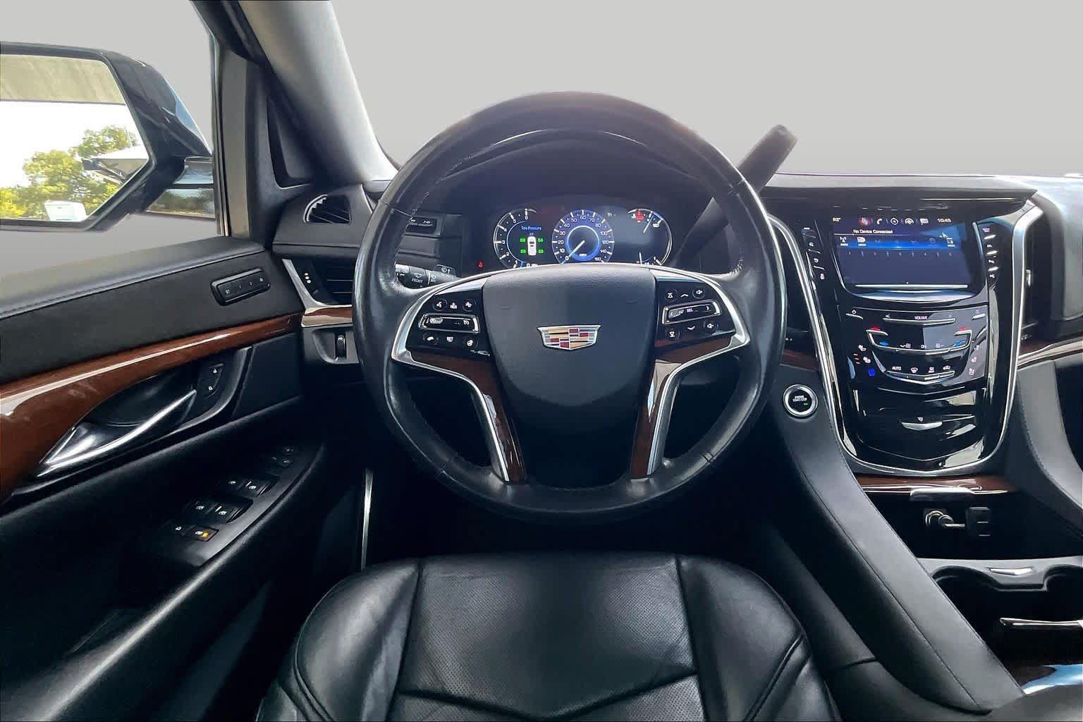 Used 2019 Cadillac Escalade ESV Luxury AWD/4WD image 6