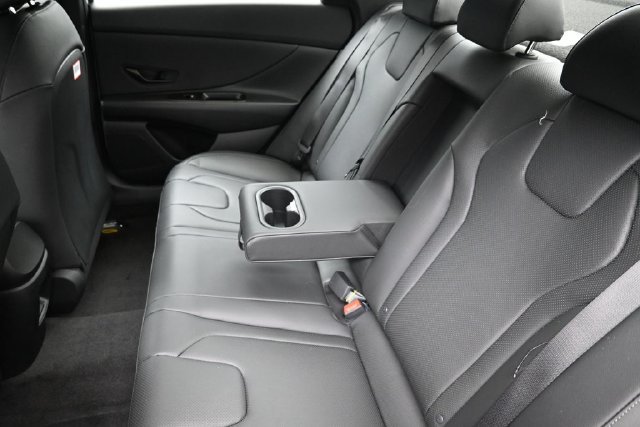 New 2026 Hyundai Elantra SEL Sport FWD image 20