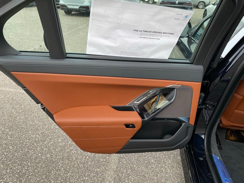 New 2026 BMW 750e xDrive image 6