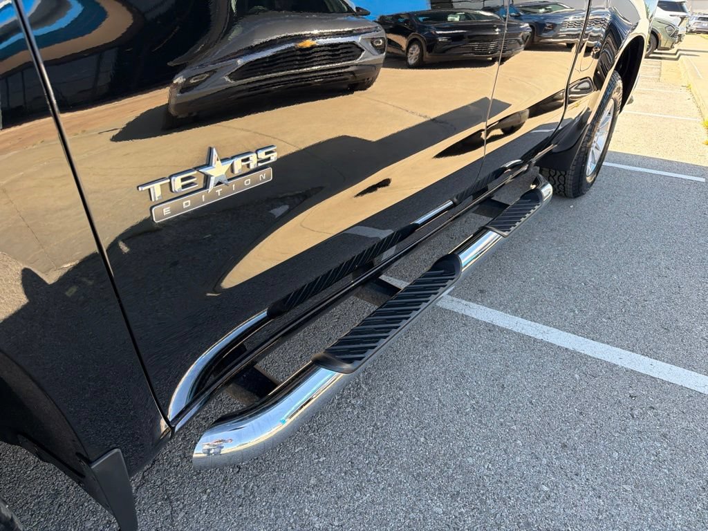 Used 2020 Chevrolet Silverado 1500 LT w/ Texas Edition AWD/4WD image 11