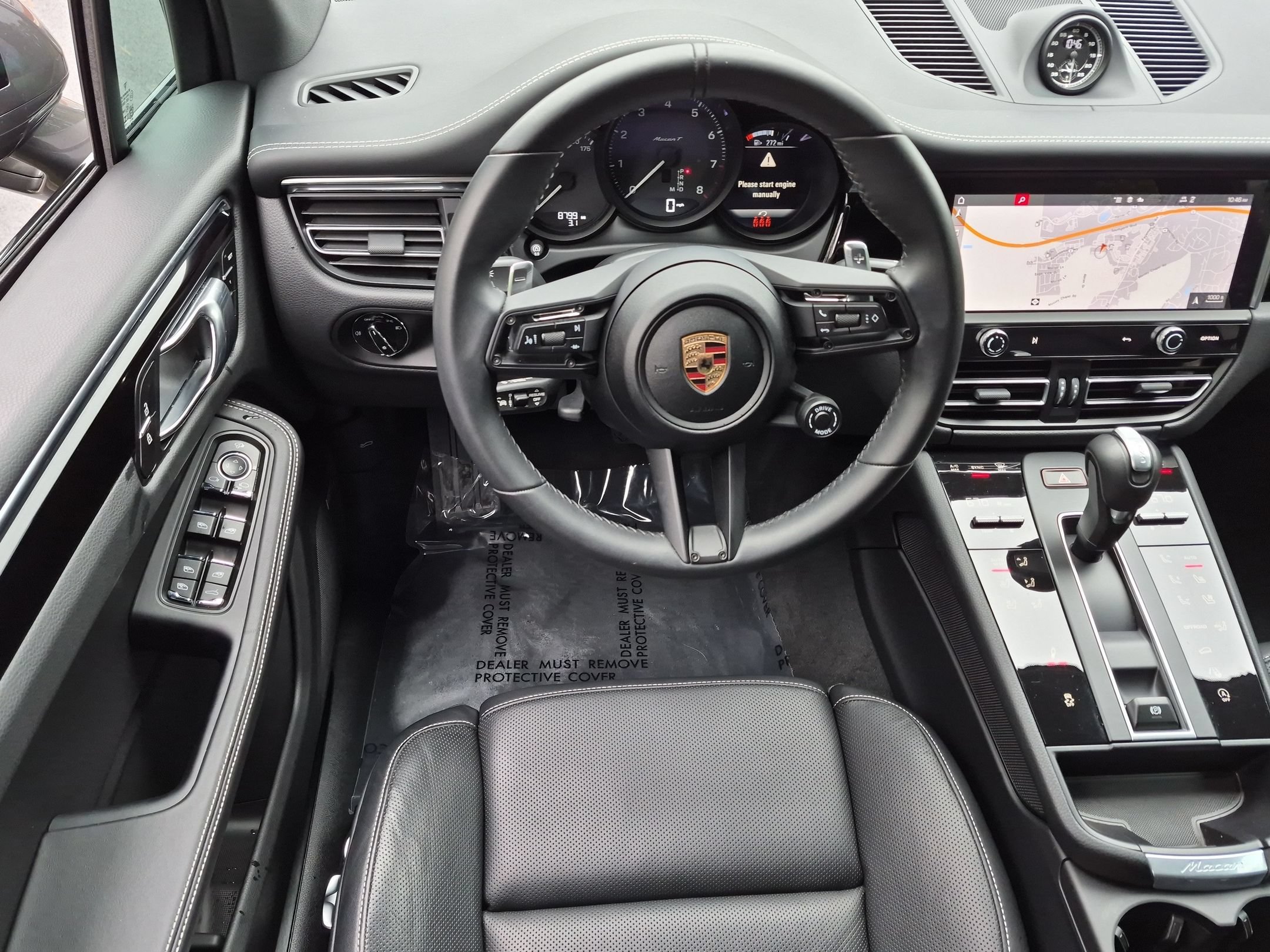 Certified 2025 Porsche Macan Turbo AWD/4WD image 37