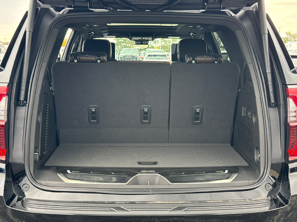 New 2026 GMC Yukon Denali Ultimate AWD/4WD image 35