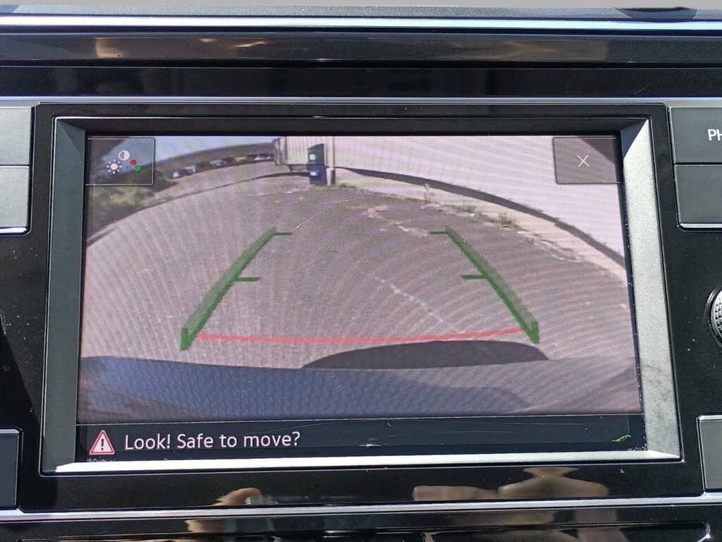 Used 2021 Volkswagen Tiguan S image 28