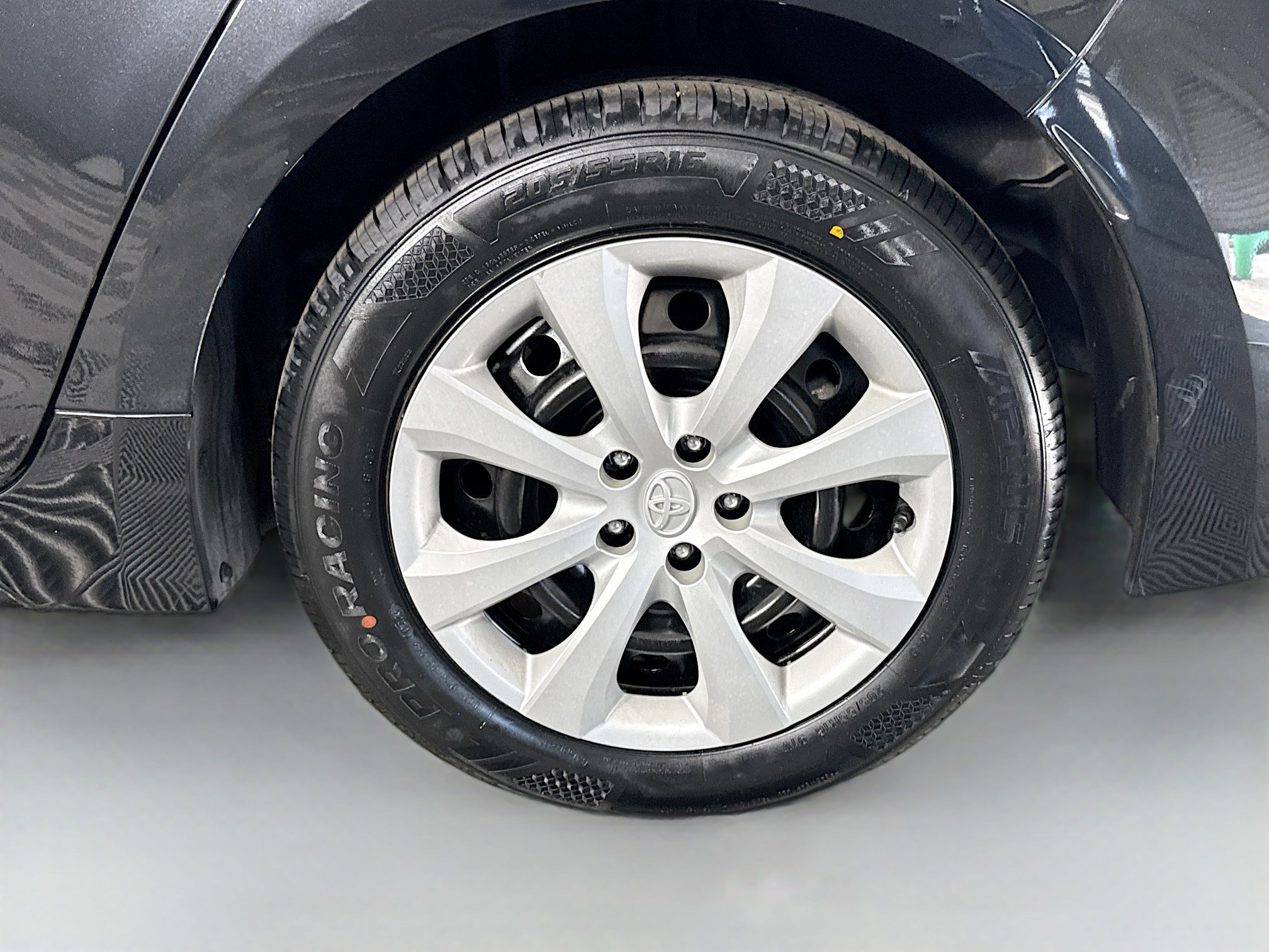 Used 2022 Toyota Corolla LE FWD image 36