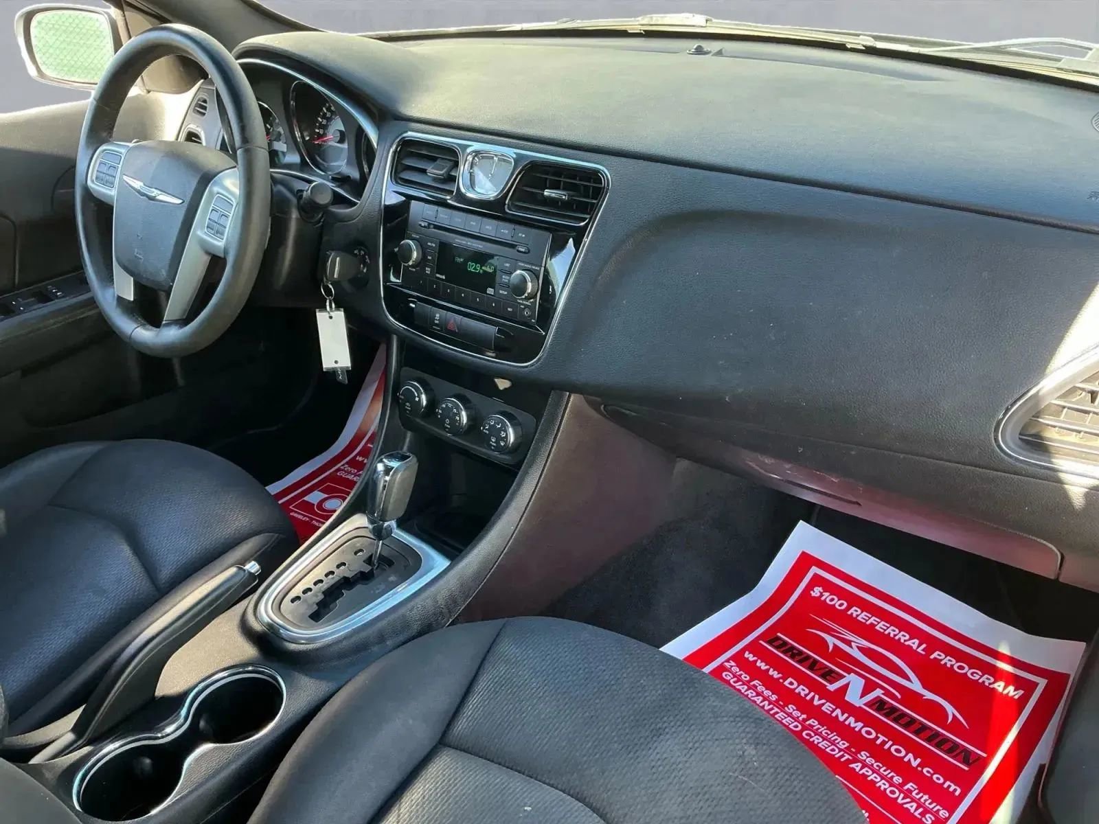 Used 2014 Chrysler 200 Touring image 21