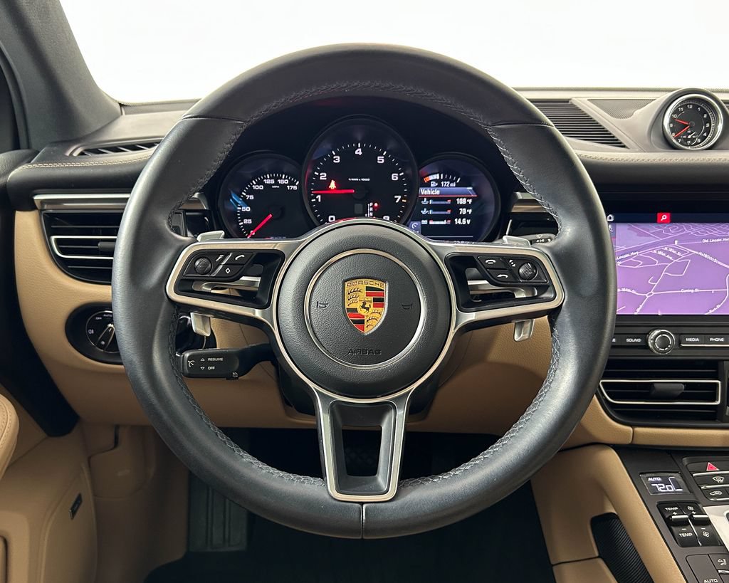 Certified 2020 Porsche Macan AWD/4WD image 17