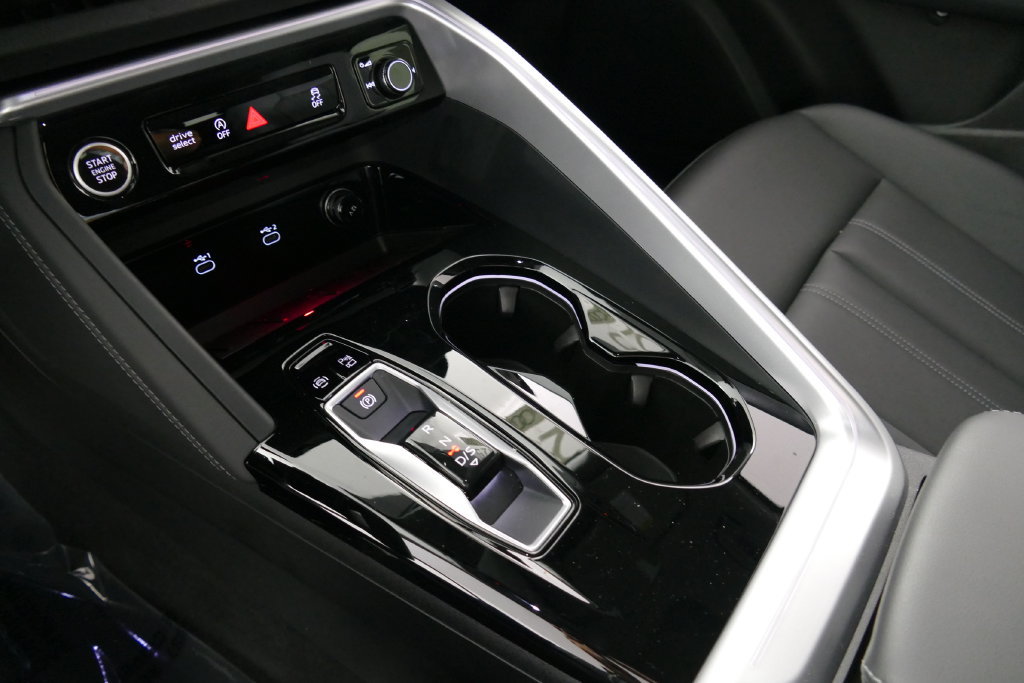 Certified 2025 Audi Q5 Premium w/ Convenience Package AWD/4WD image 22