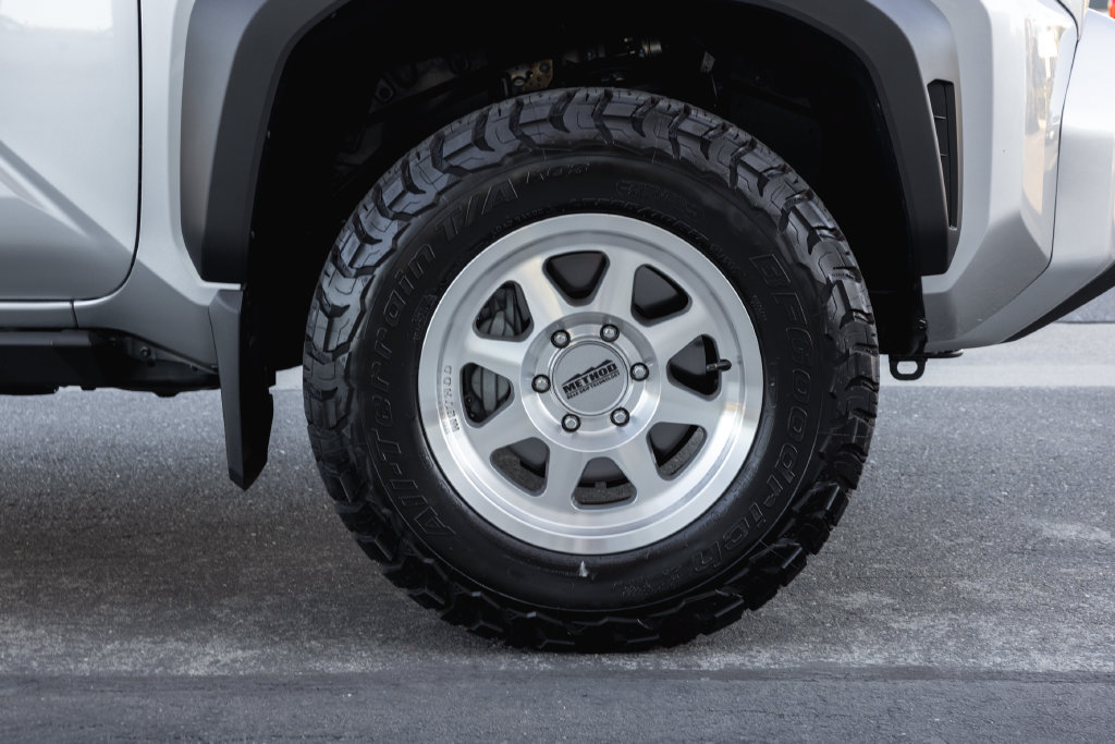 Certified 2025 Toyota 4Runner SR5 AWD/4WD image 4