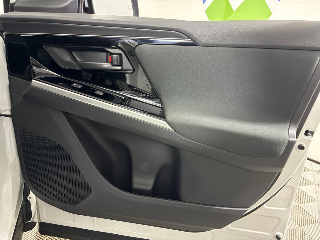 Certified 2023 Subaru Solterra AWD image 29