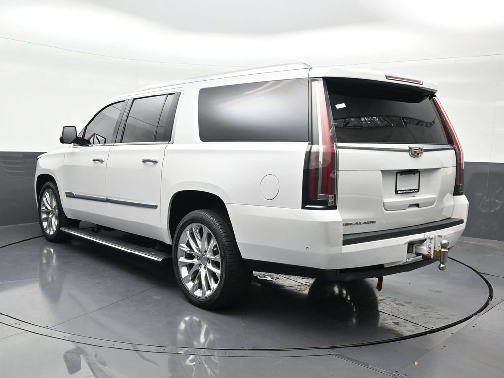 Used 2019 Cadillac Escalade ESV Premium Luxury RWD image 3